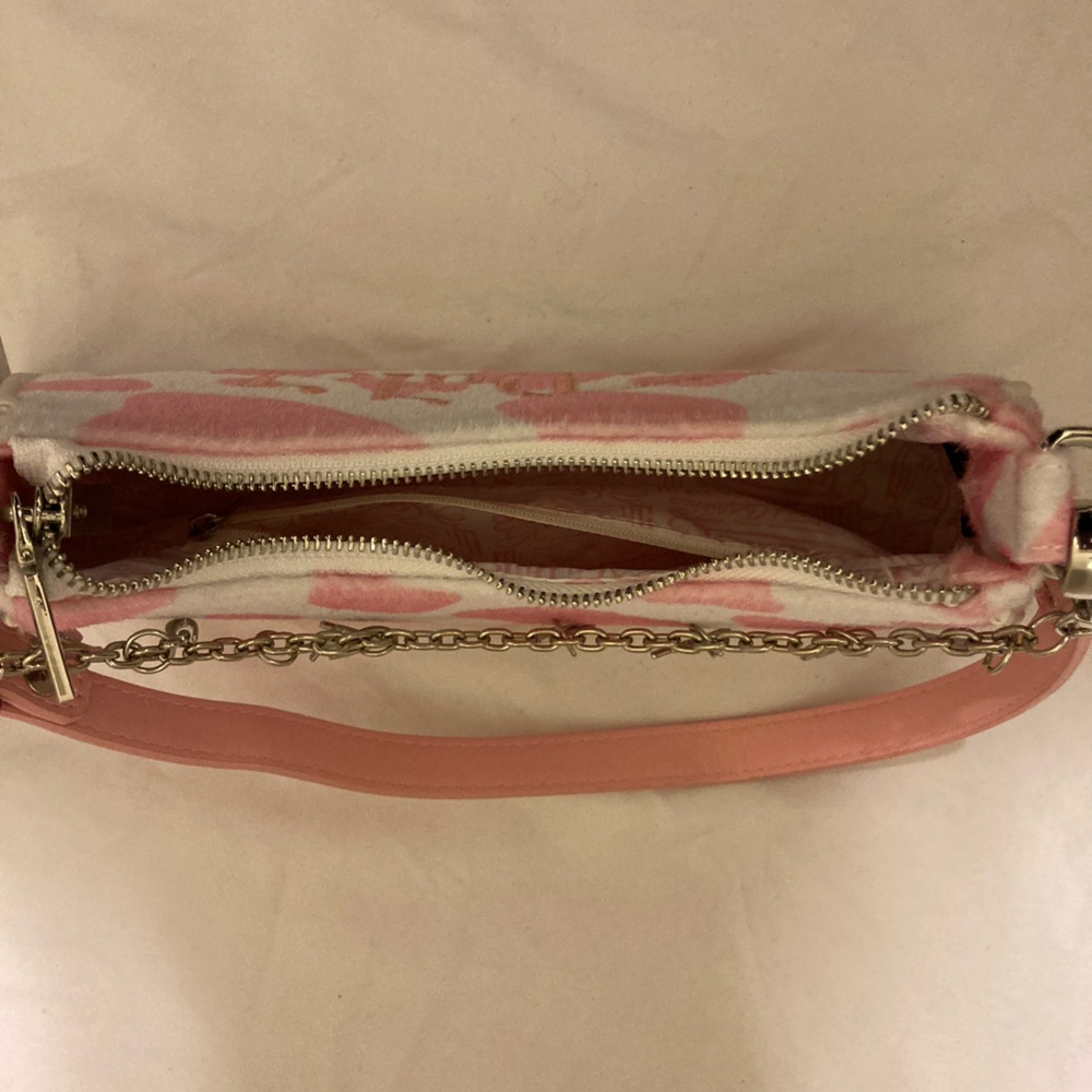 Von Dutch Vegan Pony Hair Pink Cow Print Shoulder Bag W/Charms - Picture 9 of 11
